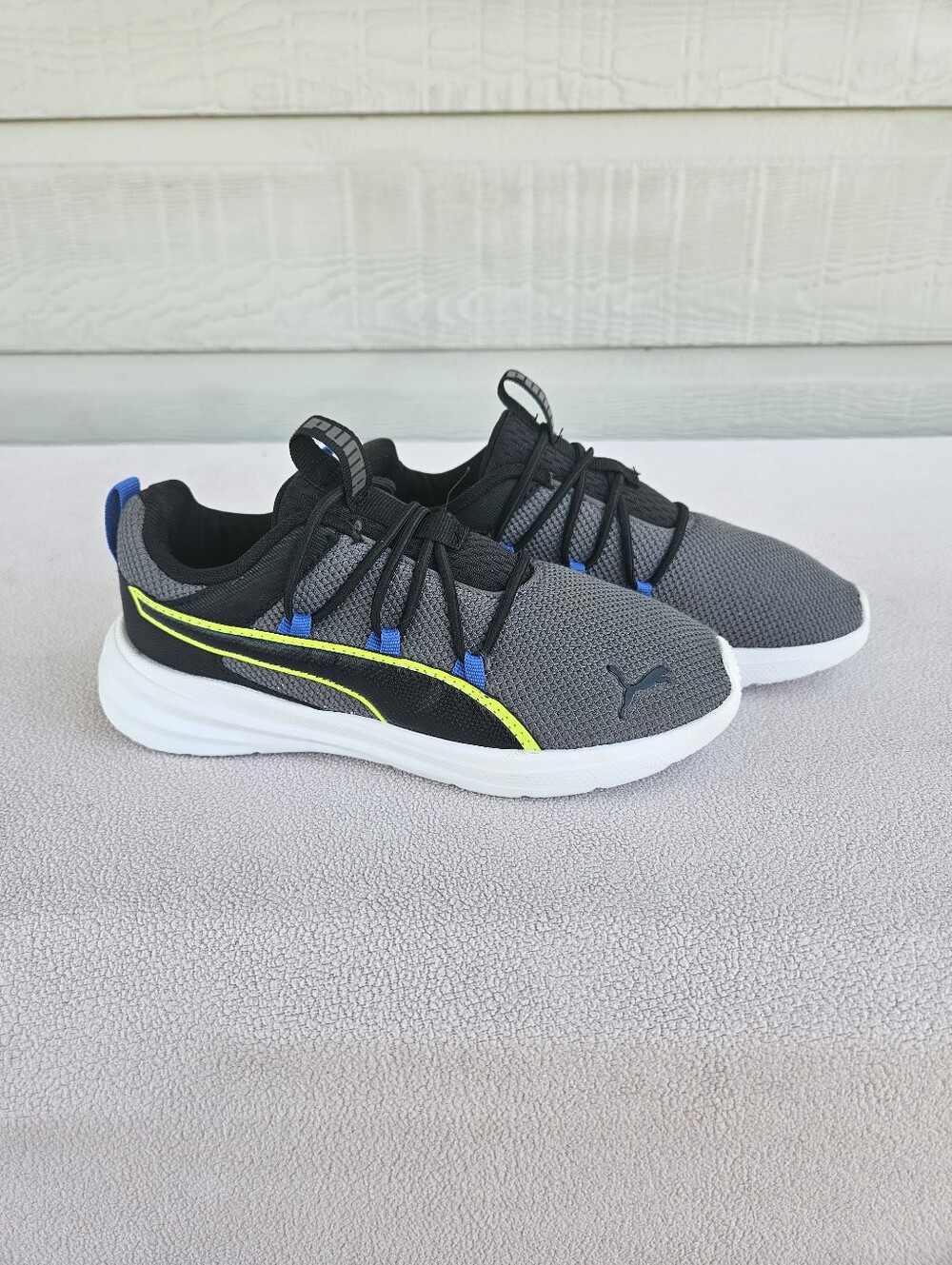 Puma Escapade AC PS Slip-On Sneaker Youth SZ 2 Black Grey Athletic 399052-03